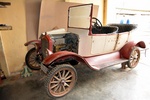 Ford Oldtimer mit Holzrädern