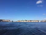 Ausgelaufen mit Blick auf die Stadt